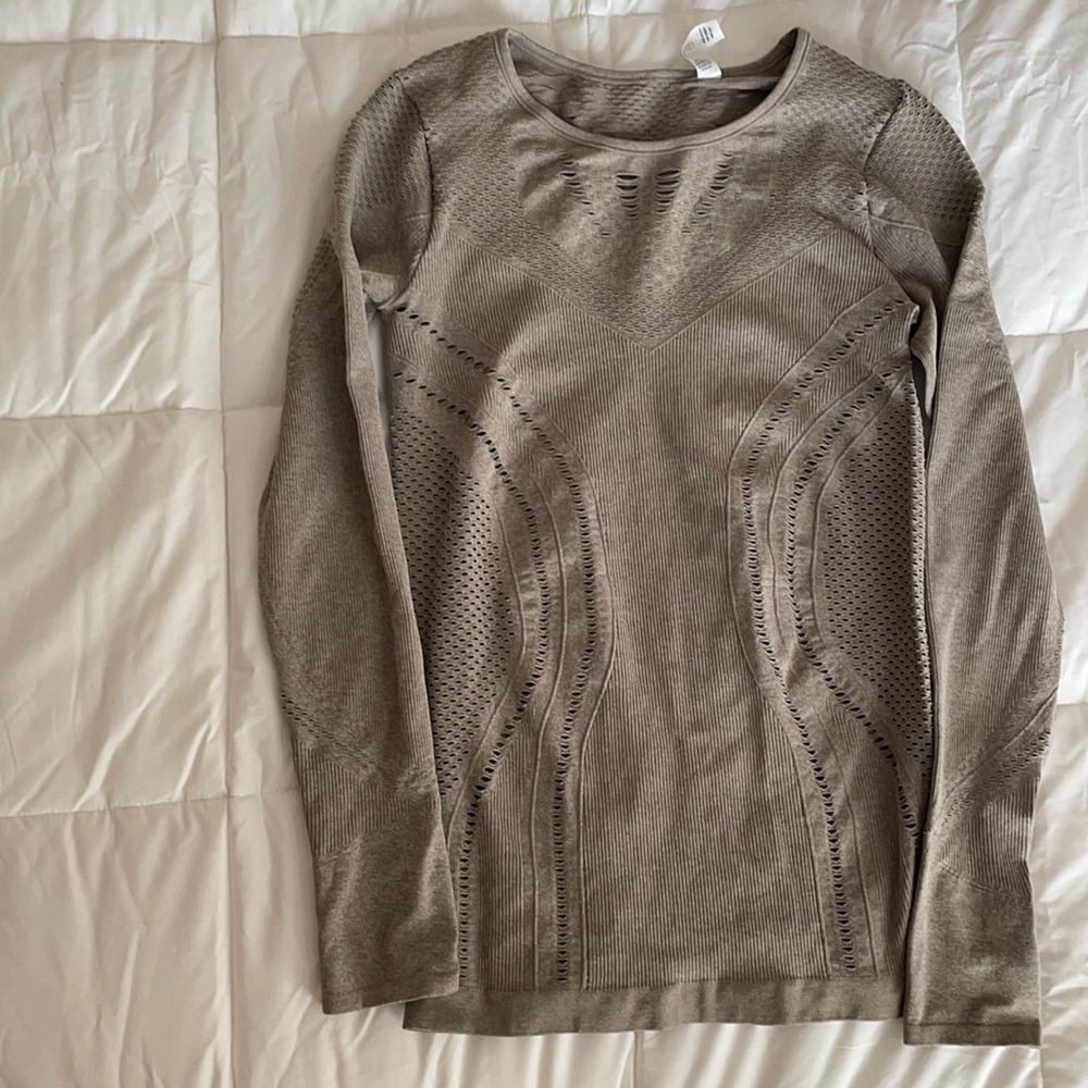 ALO YOGA LONG SLEEVE